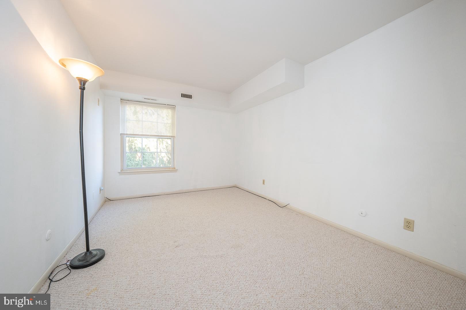 446 Drummers Lane Wayne, PA 19087 - Photo 22 of 29 an empty room with windows