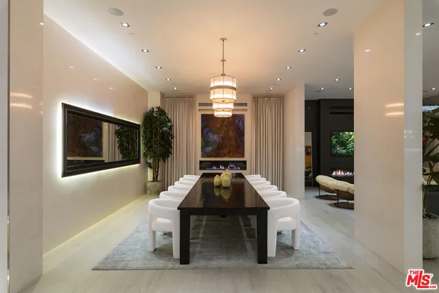 $150,000 | 2620 Wallingford Drive, Beverly Hills, CA 90210