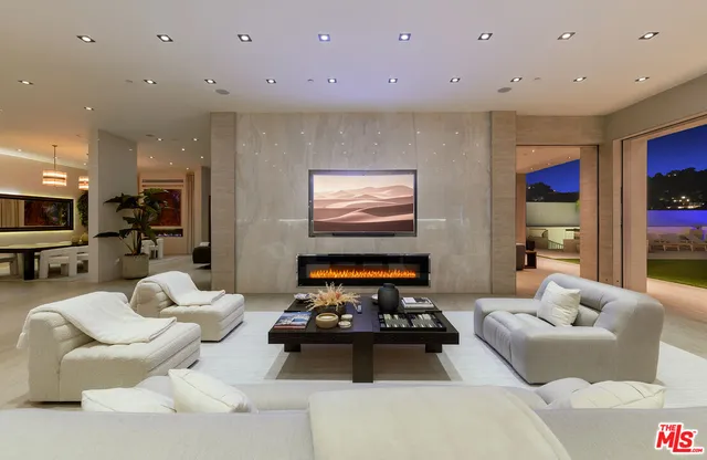 $150,000 | 2620 Wallingford Drive, Beverly Hills, CA 90210