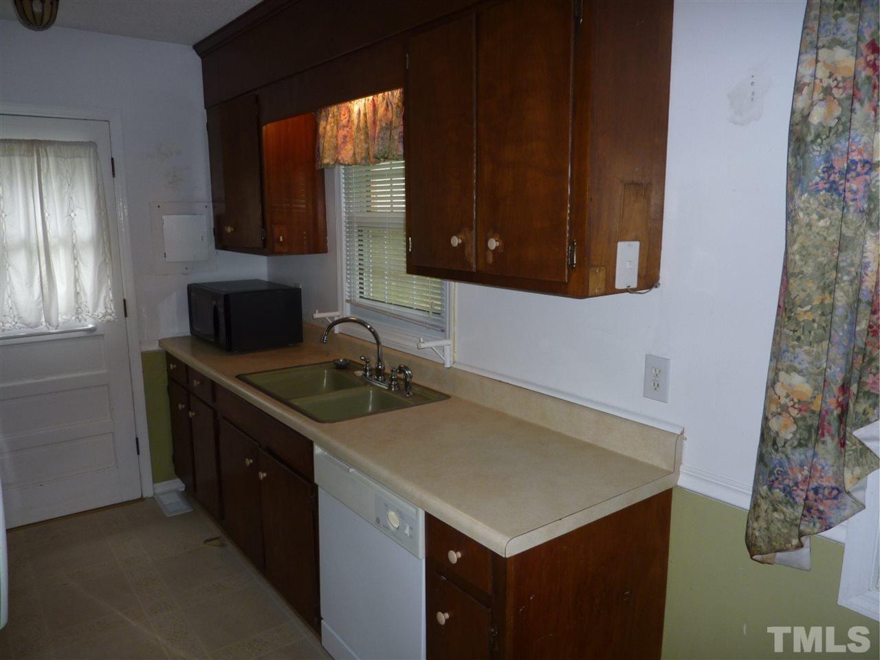 7201 Perry Creek Road Raleigh, NC 27616 - Photo 6 of 16 Plenty of counter space to try out new recipes!