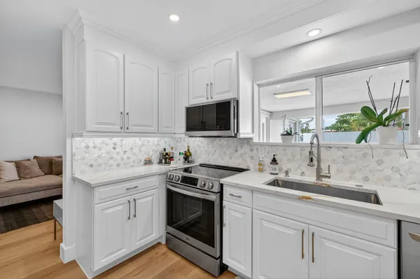 $1,795,000 | 5950 Northeast 28th Avenue, Fort Lauderdale, FL 33308