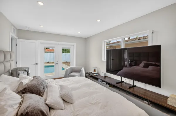 $1,795,000 | 5950 Northeast 28th Avenue, Fort Lauderdale, FL 33308