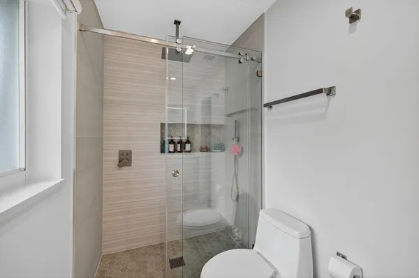 $1,795,000 | 5950 Northeast 28th Avenue, Fort Lauderdale, FL 33308