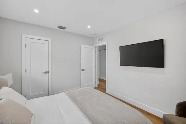 $1,795,000 | 5950 Northeast 28th Avenue, Fort Lauderdale, FL 33308