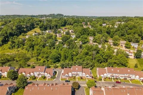$229,900 | 185 Old Village Lane, Bethel Park, PA 15102
