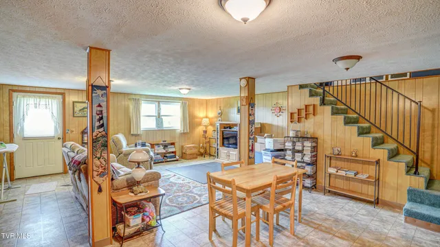 $319,900 | 683 Haw Ridge Road, Piney Flats, TN 37686