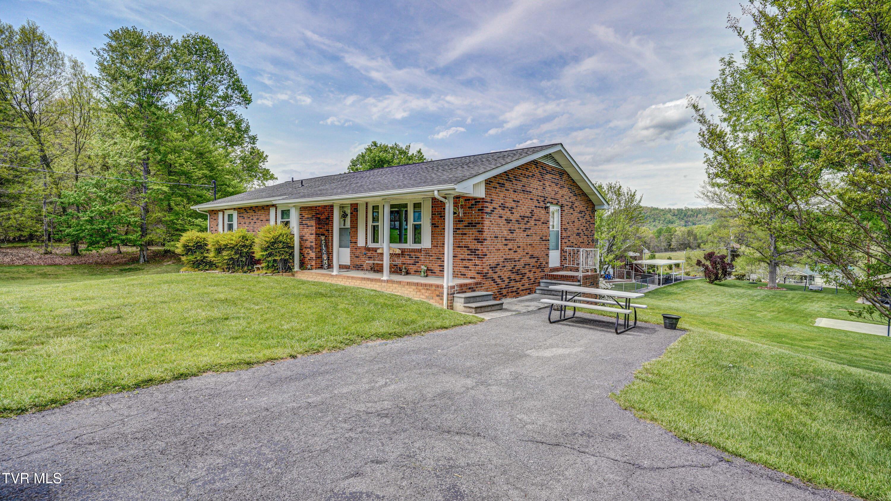 683 Haw Ridge Road Piney Flats, TN 37686 - Photo 32 of 39 DSC03054_5_6_7_8