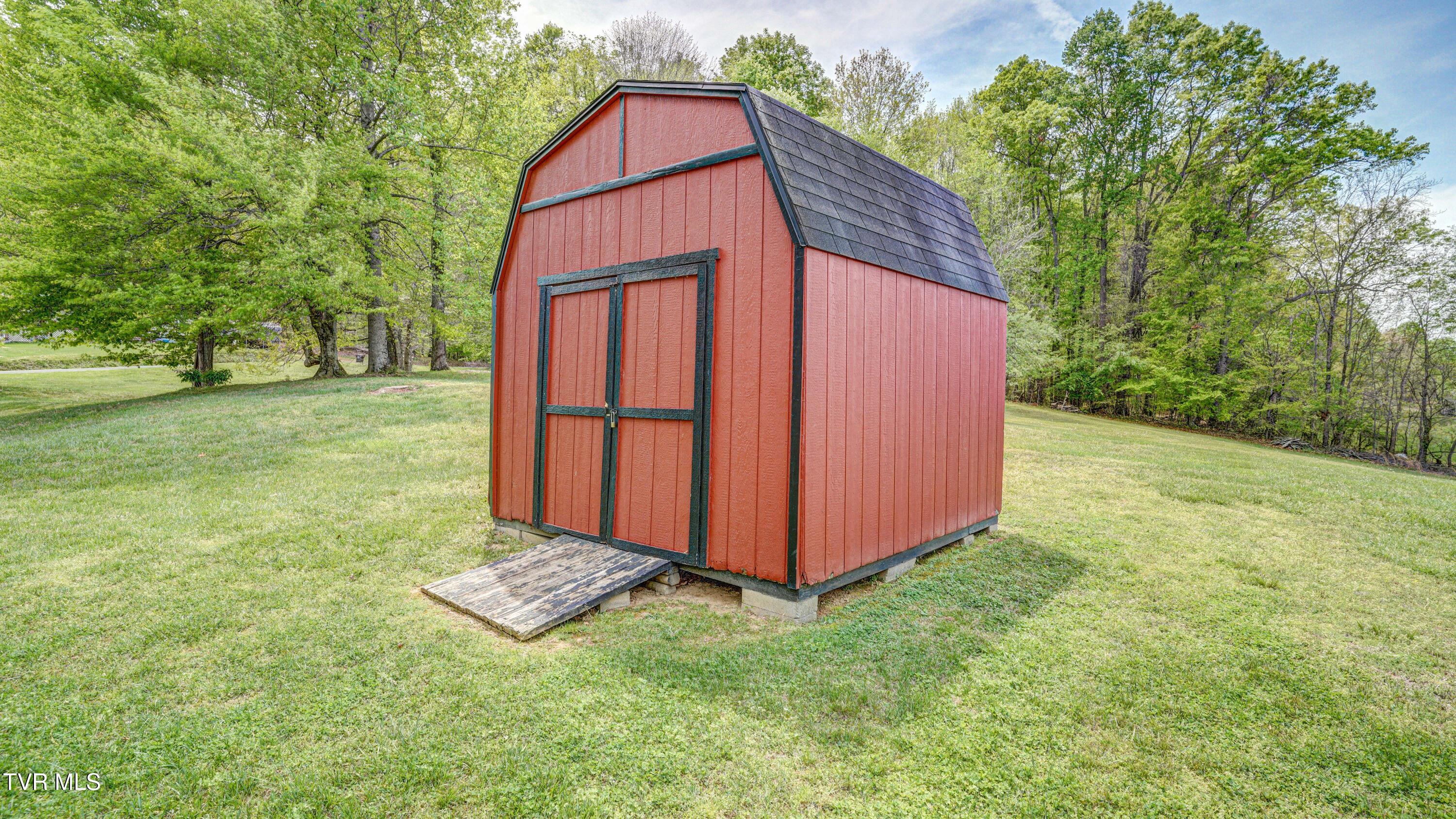 683 Haw Ridge Road Piney Flats, TN 37686 - Photo 35 of 39 DSC03074_5_6_7_8