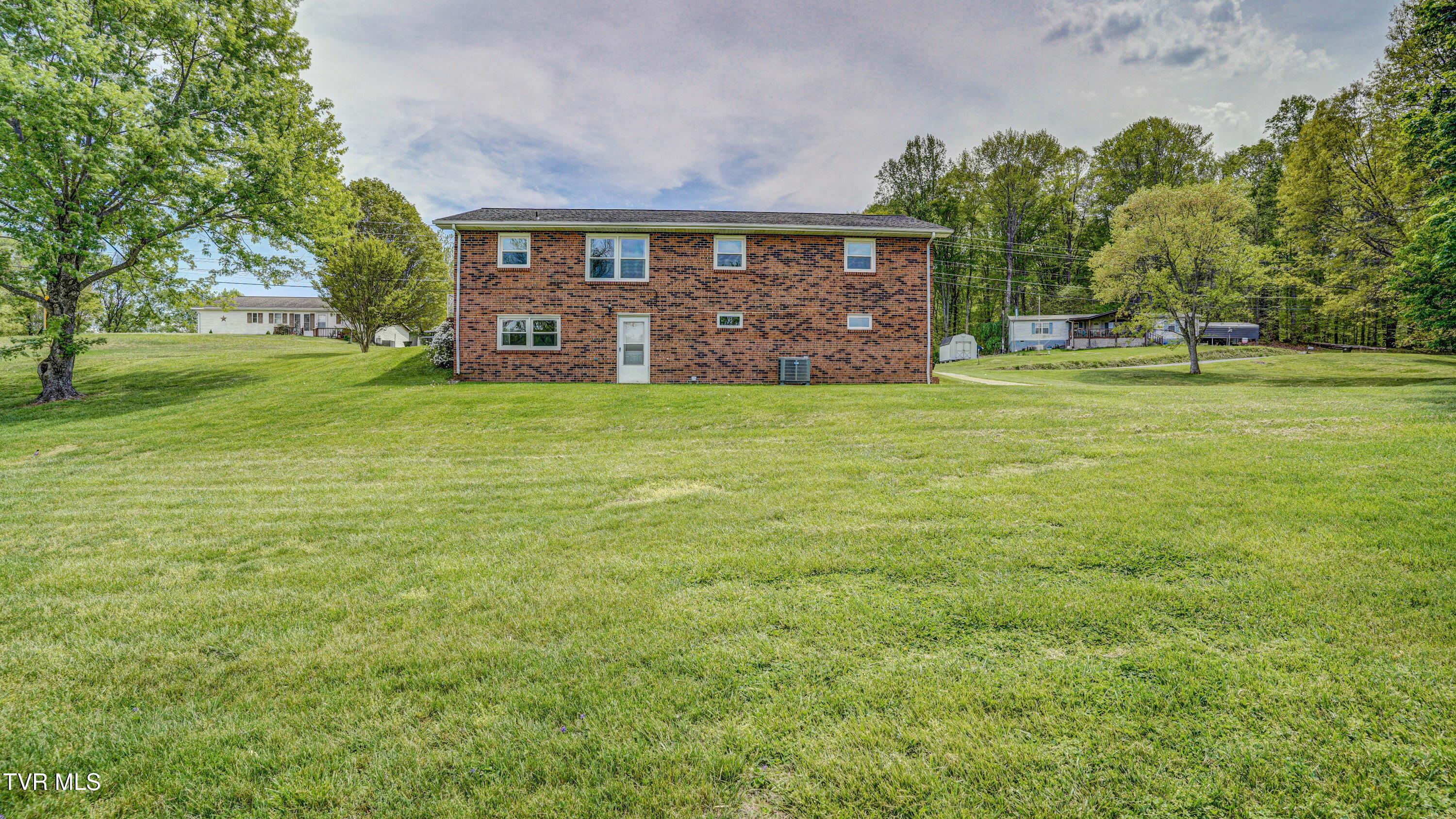 683 Haw Ridge Road Piney Flats, TN 37686 - Photo 37 of 39 DSC03079_80_81_82_83