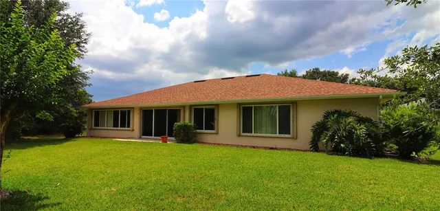 $2,600 | 21300 Royal St Georges Lane, Leesburg, FL 34748