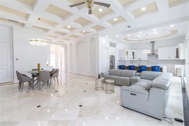 $9,200 | 25 Leeward Island, Clearwater, FL 33767