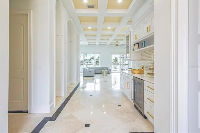 $9,200 | 25 Leeward Island, Clearwater, FL 33767