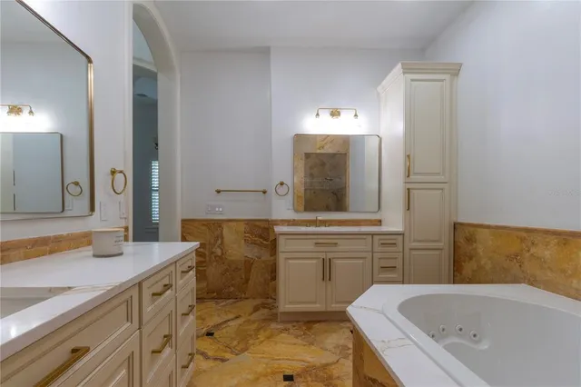 $9,200 | 25 Leeward Island, Clearwater, FL 33767