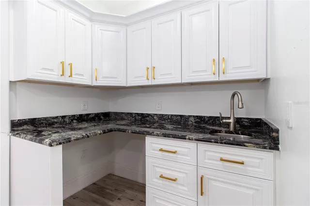 $9,200 | 25 Leeward Island, Clearwater, FL 33767