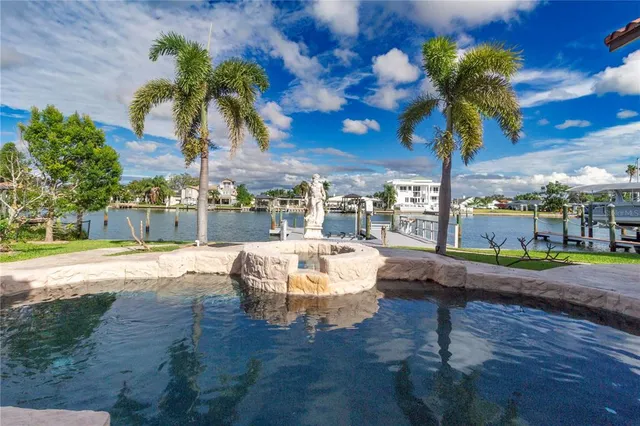 $9,200 | 25 Leeward Island, Clearwater, FL 33767