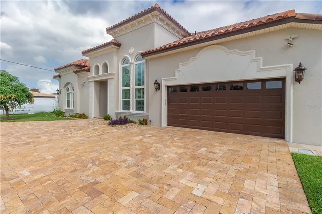 $9,200 | 25 Leeward Island, Clearwater, FL 33767