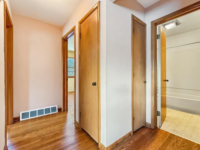 $159,900 | 2116 16th Avenue, Menominee, MI 49858