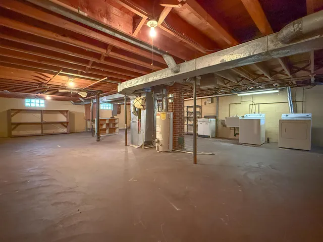 $159,900 | 2116 16th Avenue, Menominee, MI 49858