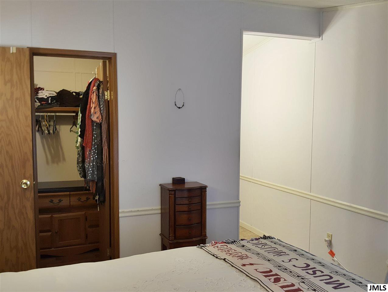 11182 Baker Road Jerome, MI 49249 - Photo 3 of 23 Great walk in closet