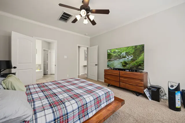 $555,000 | 22 South Marshside Place, Spring, TX 77389