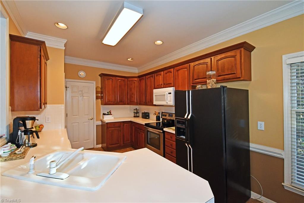 4864 Hearthstone Road Clemmons, NC 27012 - Photo 9 of 28 Gallery Image 9