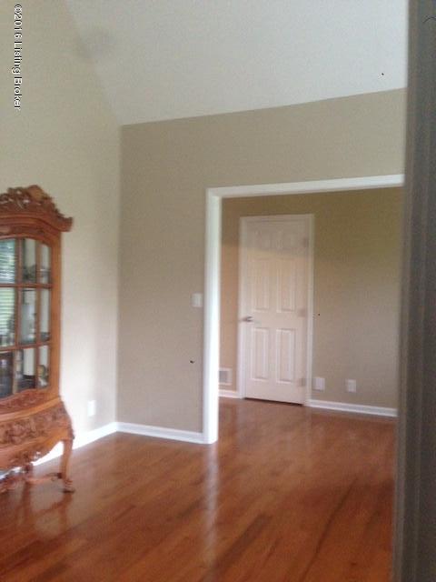 15916 Brush Run Road Louisville, KY 40299 - Photo 9 of 27 IMG_3119