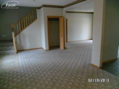 9158 North Center Road Clio, MI 48420 - Photo 3 of 8 20351325-2.JPG