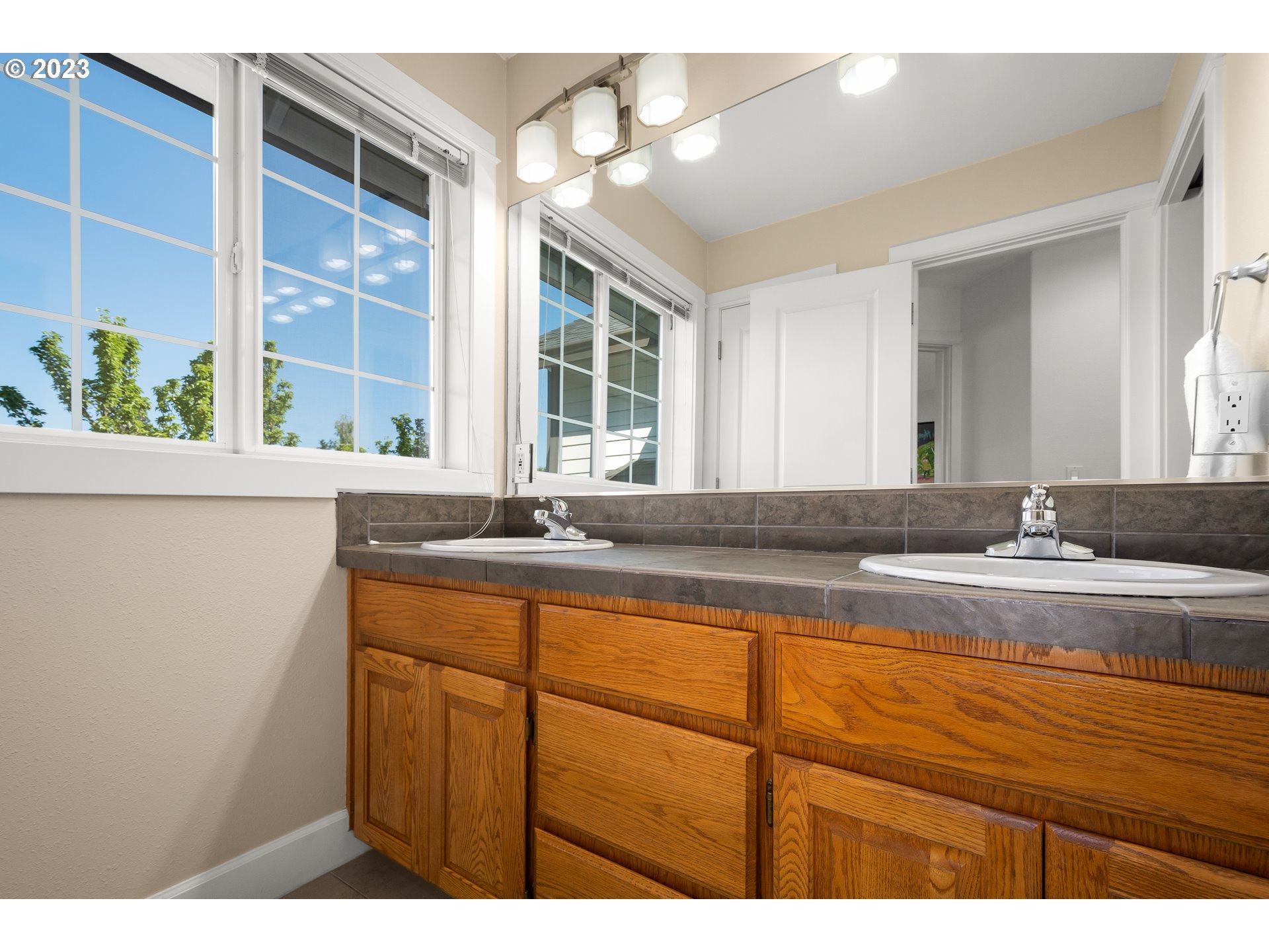 4126 Southeast 30th Street Gresham, OR 97080 - Photo 24 of 42