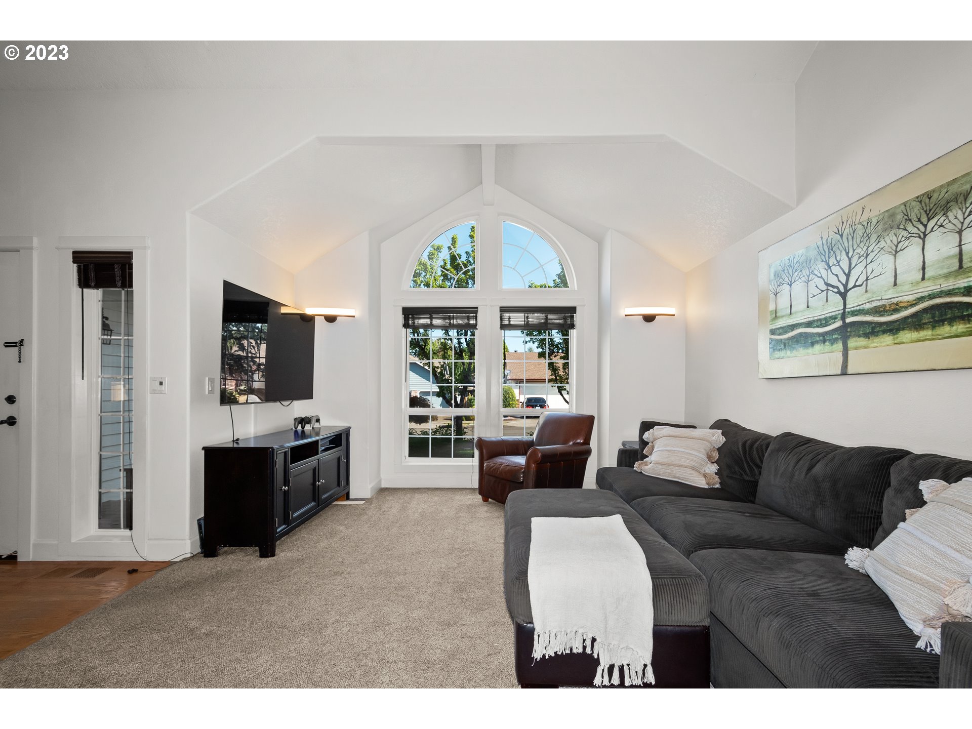 4126 Southeast 30th Street Gresham, OR 97080 - Photo 4 of 42