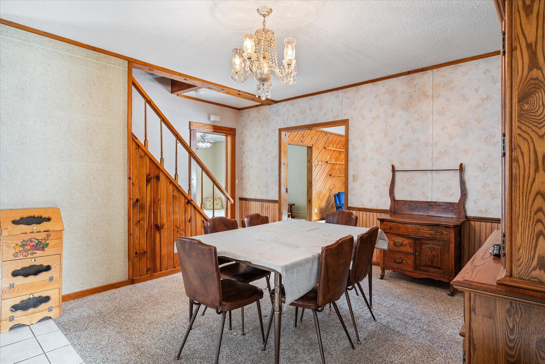 S921 Sveum Ridge Road Coon, WI 54623 - Photo 18 of 33 Dining area