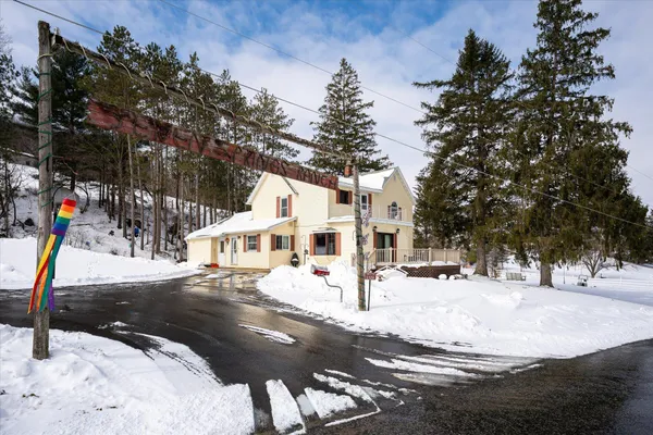 $530,000 | S921 Sveum Ridge Road, Coon, WI 54623