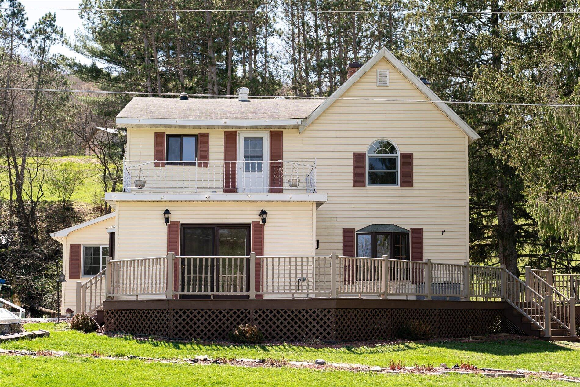 S921 Sveum Ridge Road Coon, WI 54623 - Photo 6 of 33 Wrap around composite deck