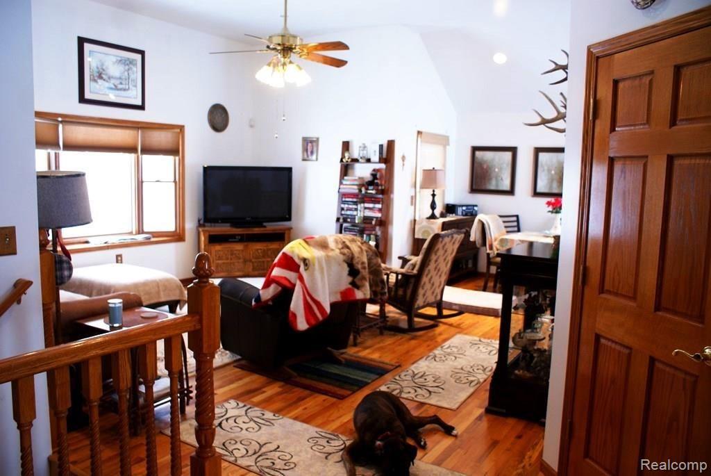 2340 Castle Road North Branch, MI 48461 - Photo 4 of 29 DSC05535.JPG