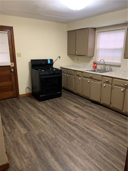 200 Jane Street McKees Rocks, PA 15136 - Photo 4 of 23 Unit 1 Kitchen