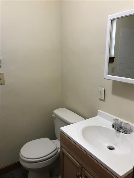 200 Jane Street McKees Rocks, PA 15136 - Photo 9 of 23 Unit 1 full Bathroom