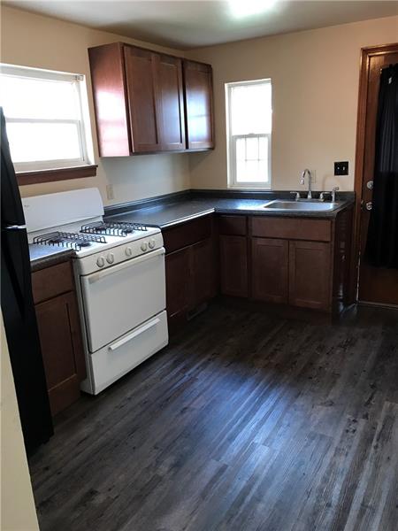 200 Jane Street McKees Rocks, PA 15136 - Photo 10 of 23 Unit 3 all redue on kitchen and appliances and floors