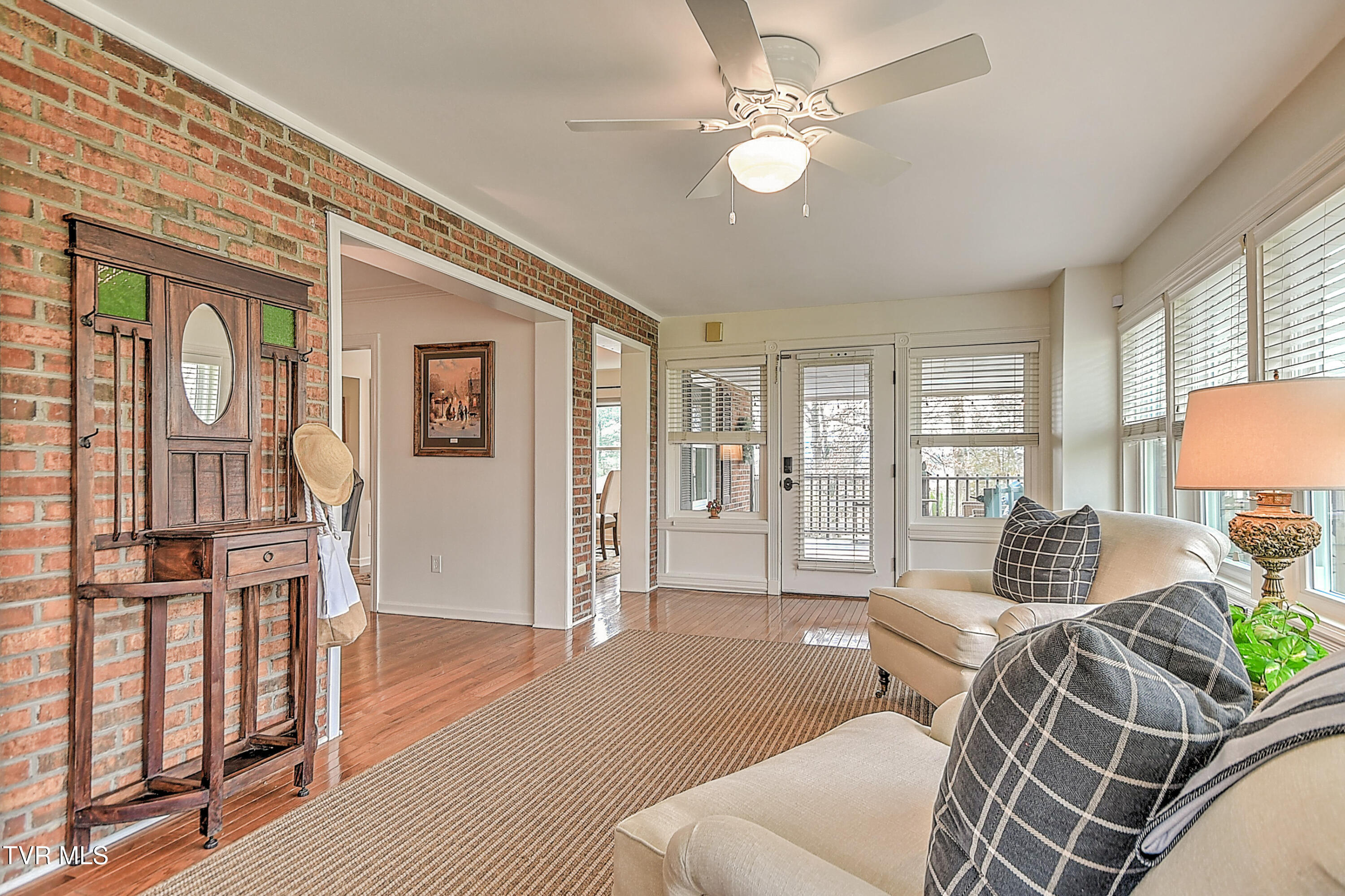 113 Fox Hall Circle Bristol, TN 37620 - Photo 13 of 79 113 Fox Hall DM-14