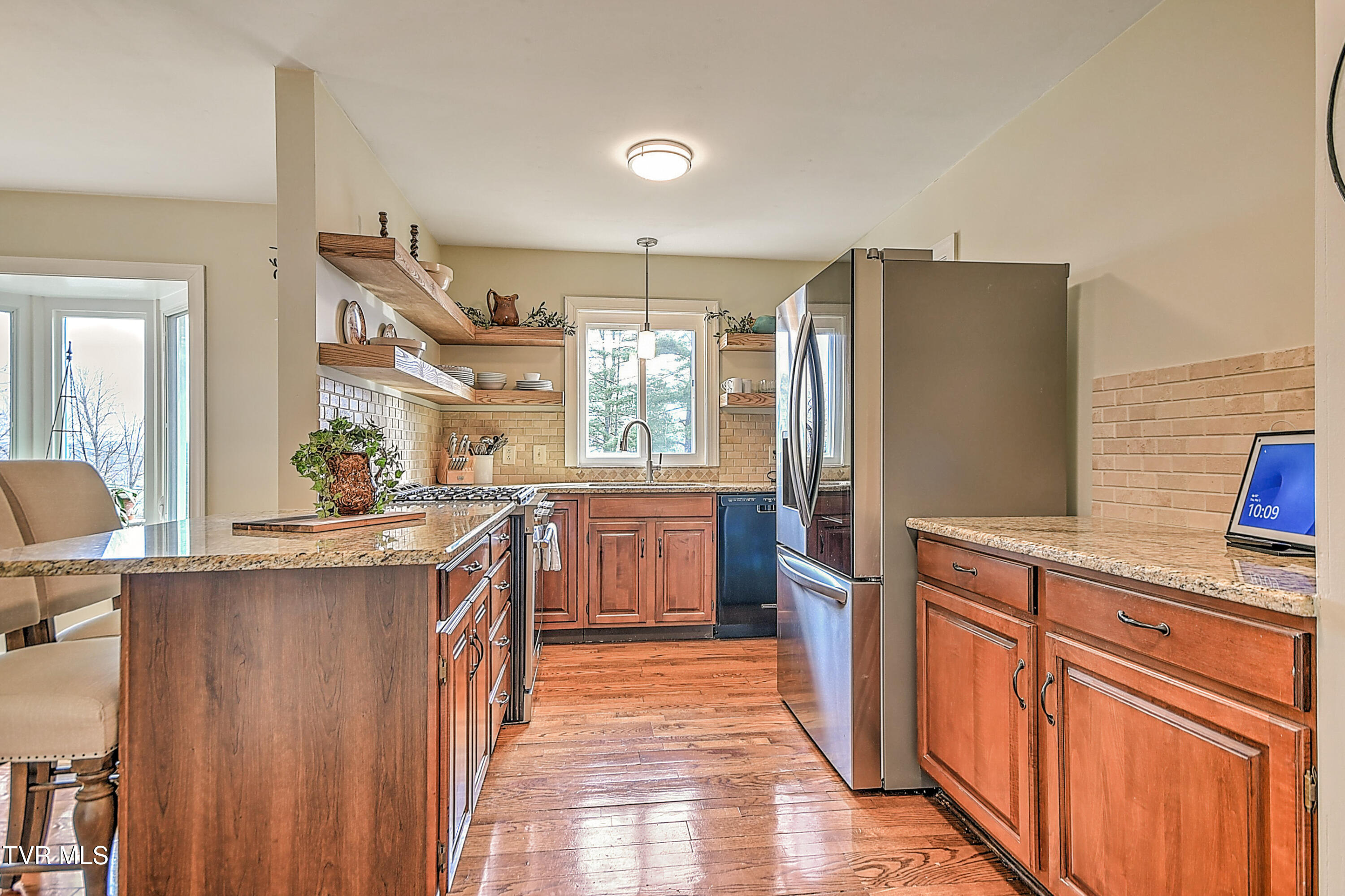 113 Fox Hall Circle Bristol, TN 37620 - Photo 23 of 79 113 Fox Hall DM-21
