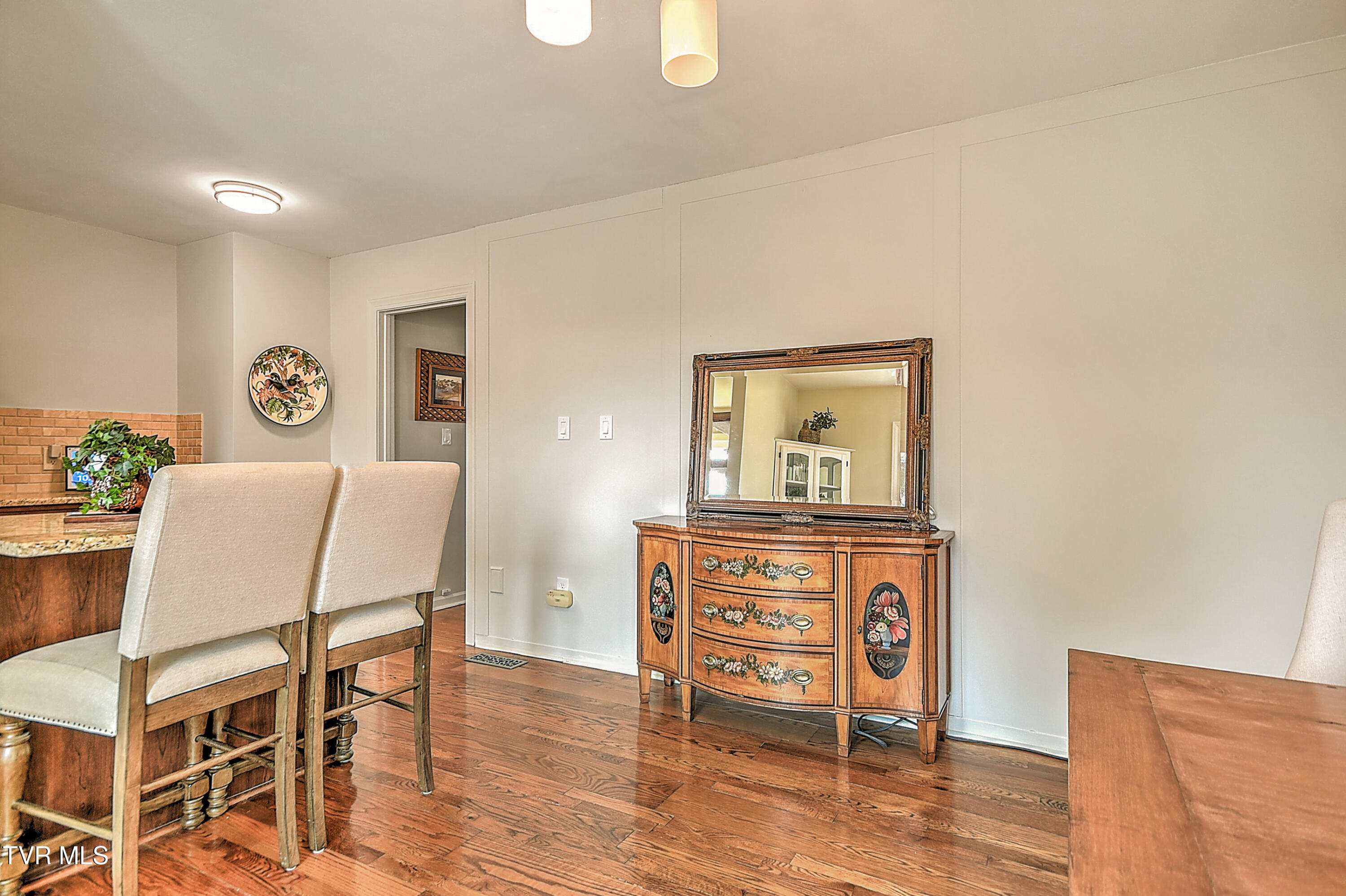 113 Fox Hall Circle Bristol, TN 37620 - Photo 25 of 79 113 Fox Hall DM-27