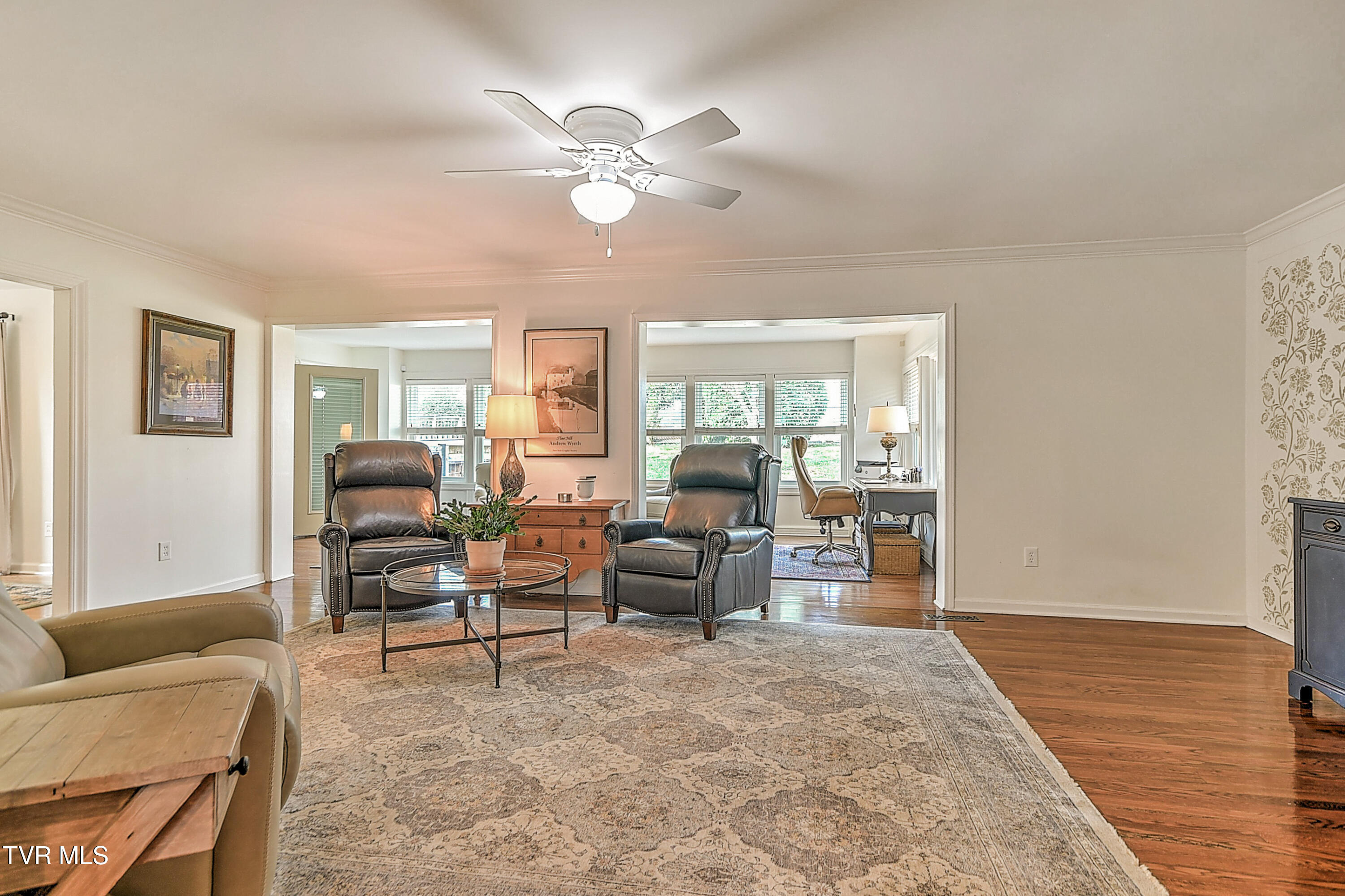 113 Fox Hall Circle Bristol, TN 37620 - Photo 5 of 79 113 Fox Hall DM-5