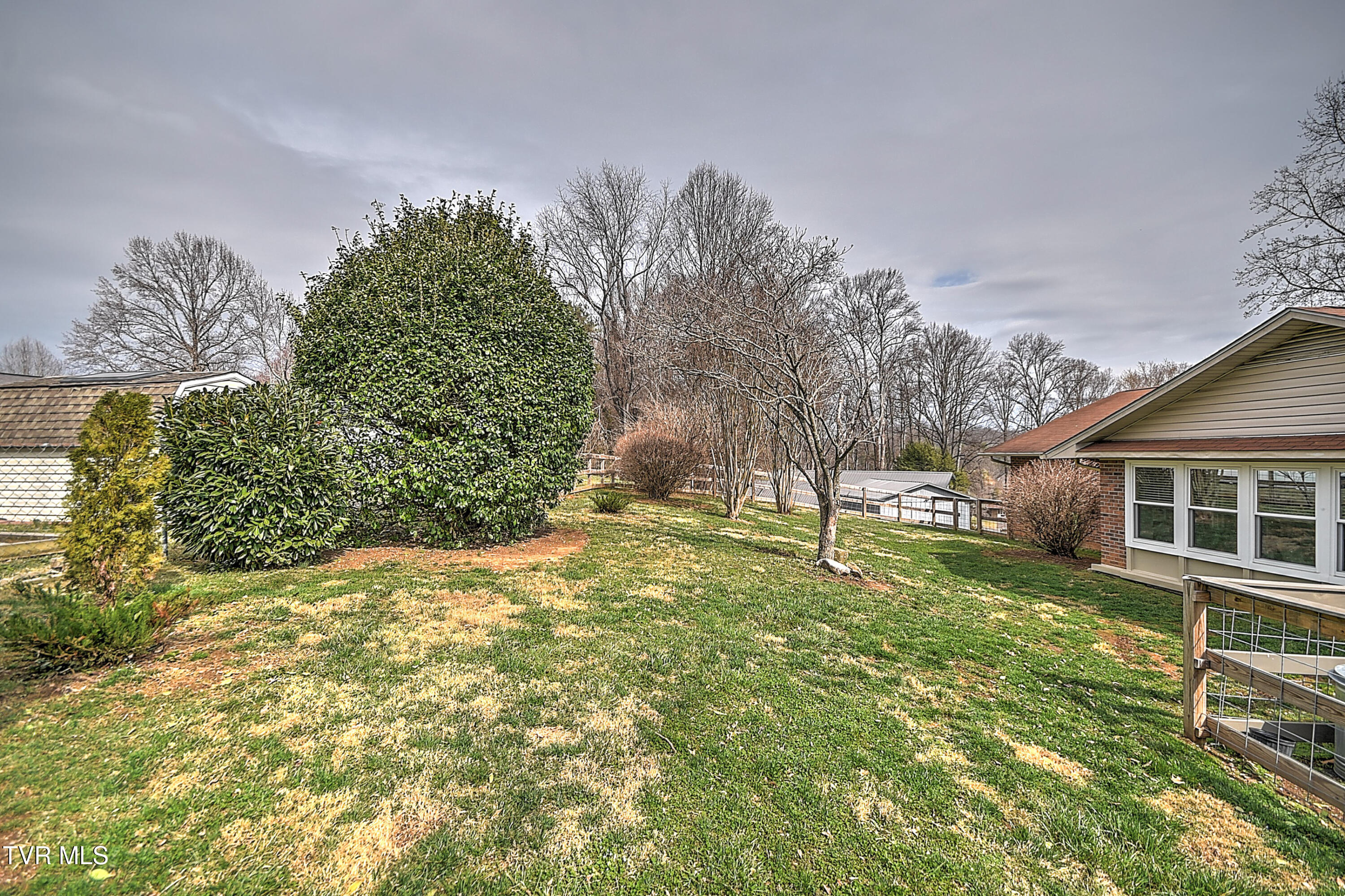 113 Fox Hall Circle Bristol, TN 37620 - Photo 60 of 79 113 Fox Hall DM-64