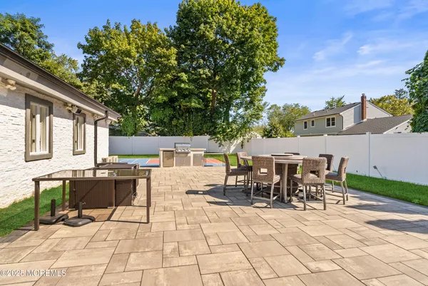 a view of a yard in front of a house