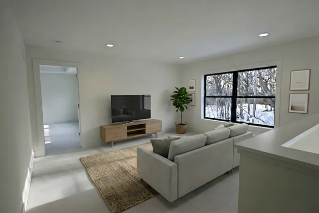 $1,298,515 | 734 Ensconced Way, Chaska, MN 55318