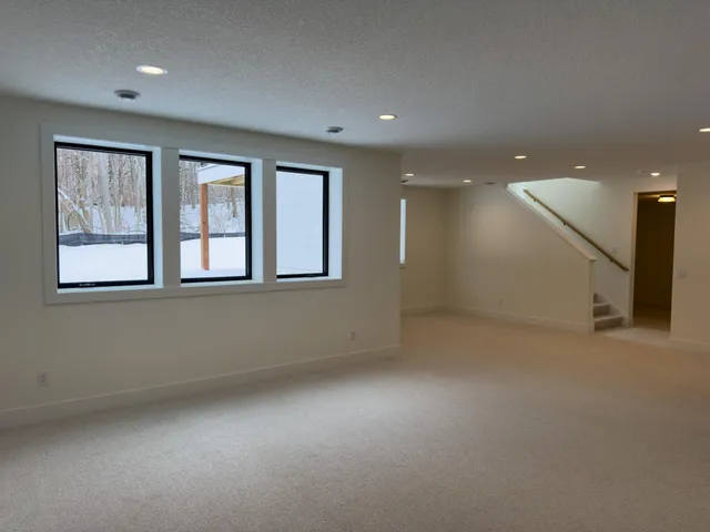 $1,298,515 | 734 Ensconced Way, Chaska, MN 55318