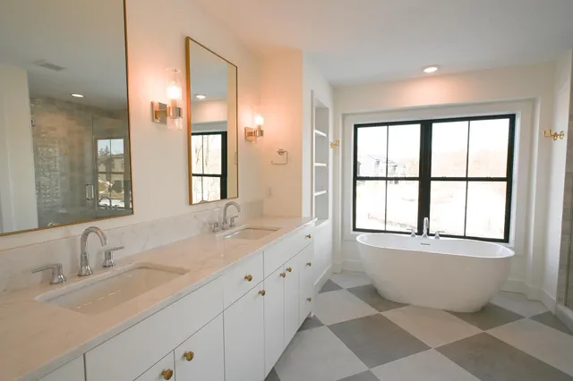 $1,298,515 | 734 Ensconced Way, Chaska, MN 55318