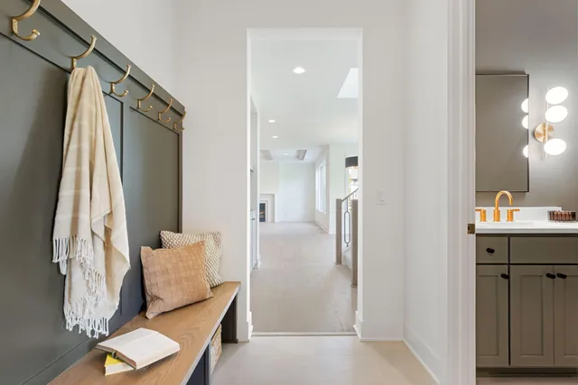 $1,298,515 | 734 Ensconced Way, Chaska, MN 55318