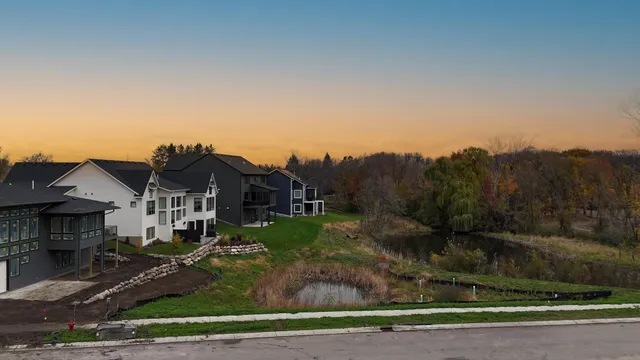 $1,298,515 | 734 Ensconced Way, Chaska, MN 55318