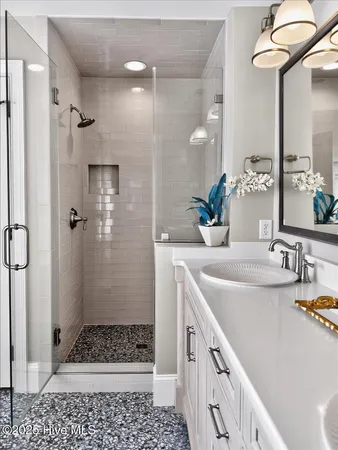 $4,875,000 | 760 South Lumina Avenue, Wrightsville Beach, NC 28480