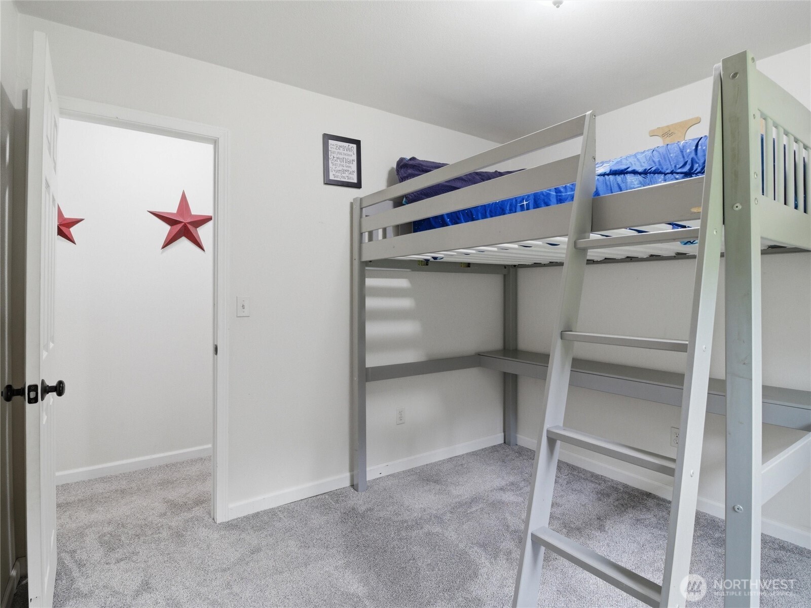 115 Romerman Road Chehalis, WA 98532 - Photo 15 of 40 a room with walk in closet