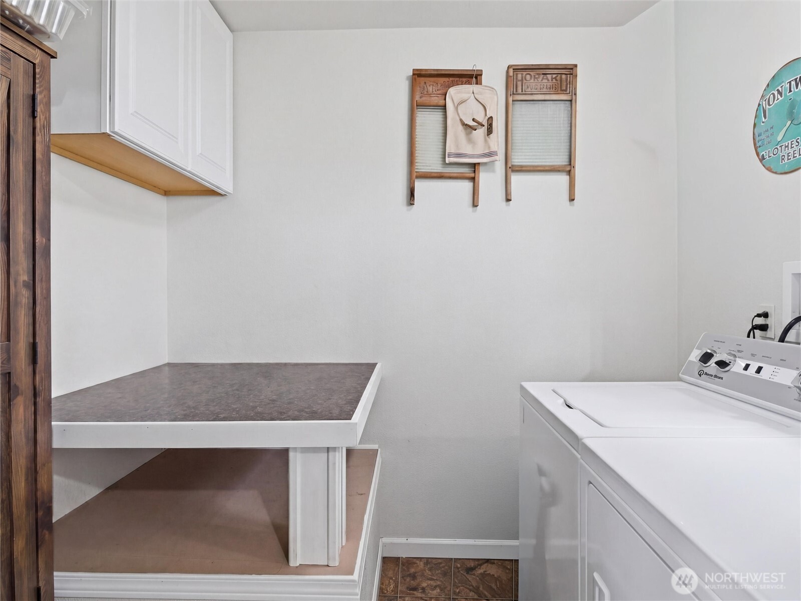 115 Romerman Road Chehalis, WA 98532 - Photo 19 of 40 a utility room with dryer and washer